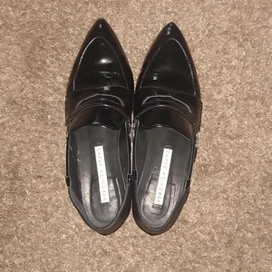 Veronica Beard Pointed Leather Black Loafers